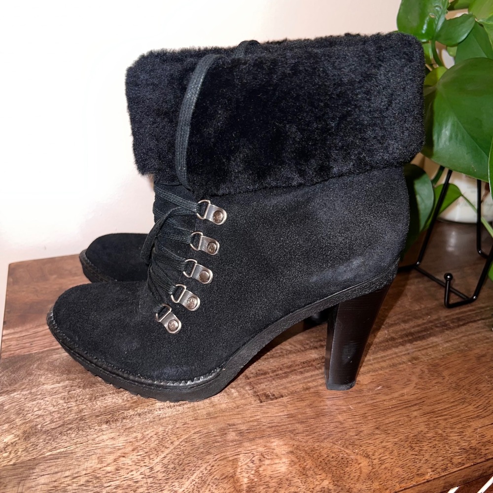 Via Spiga Leya Black Suede Leather Lace Up Heeled Ankle Boots Fur Cuff‎ Size 7.5